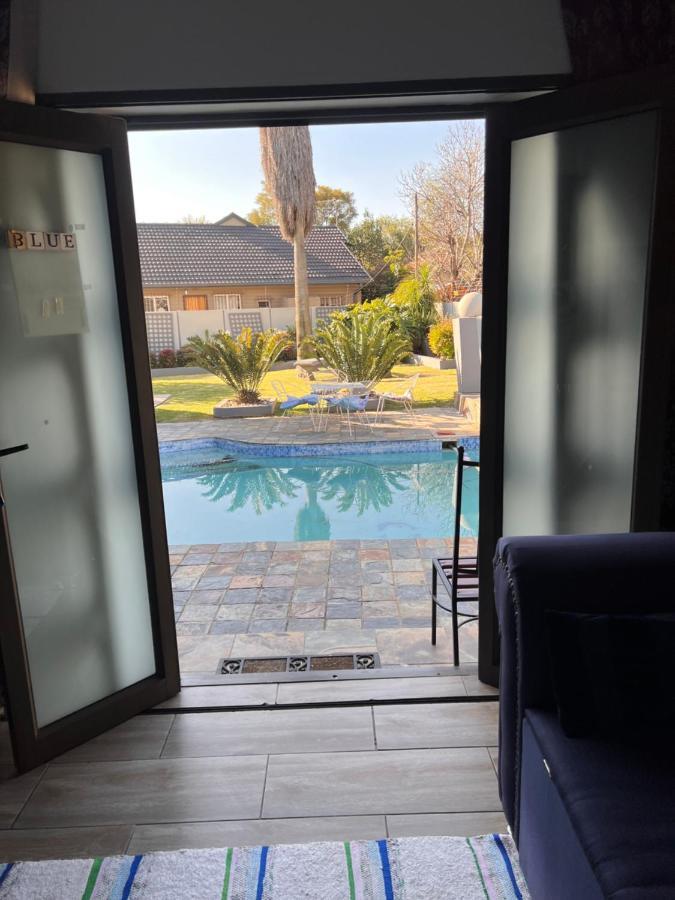 2 Op Terblanche Guesthouse Boksburg Buitenkant foto