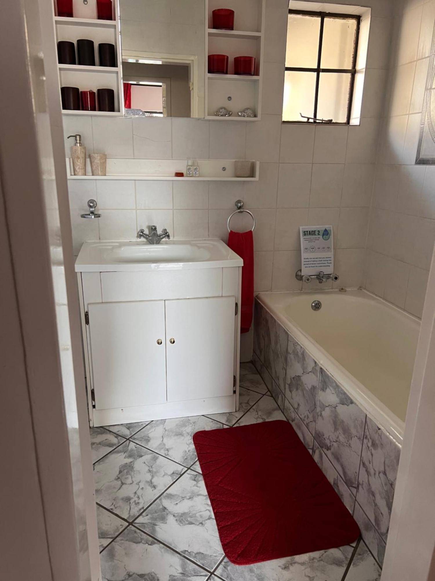 2 Op Terblanche Guesthouse Boksburg Buitenkant foto